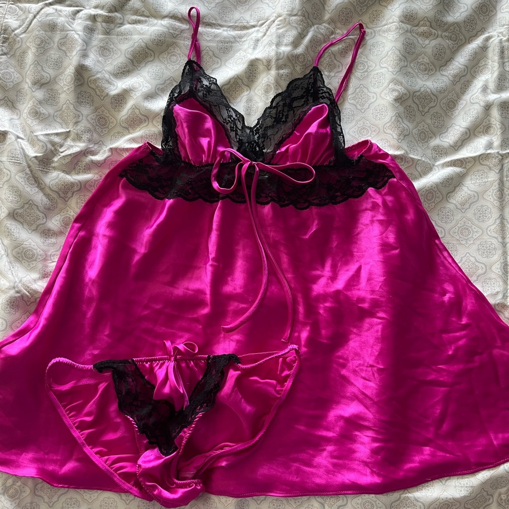 Victoria’s Secret Pink and Black Babydoll Set